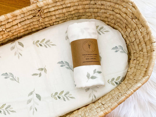 ๐ฟ Green Leaves Bamboo Muslin Swaddle Blanket
