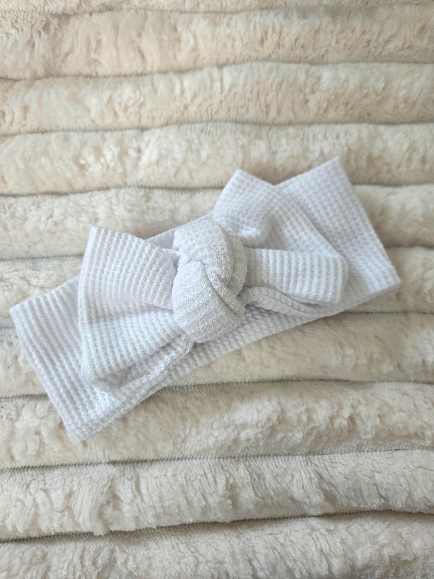 🎀 Organic Waffle Knot Bow, Lucent White