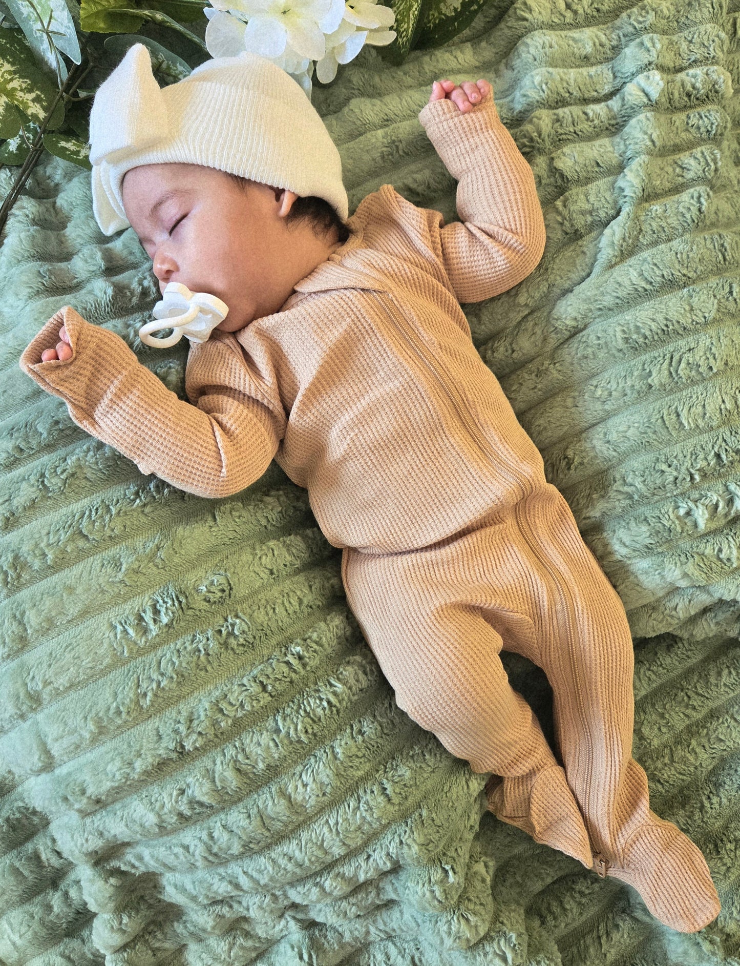 🤎 ORGANIC WAFFLE 2-WAY ZIP FOOTIE, TAN