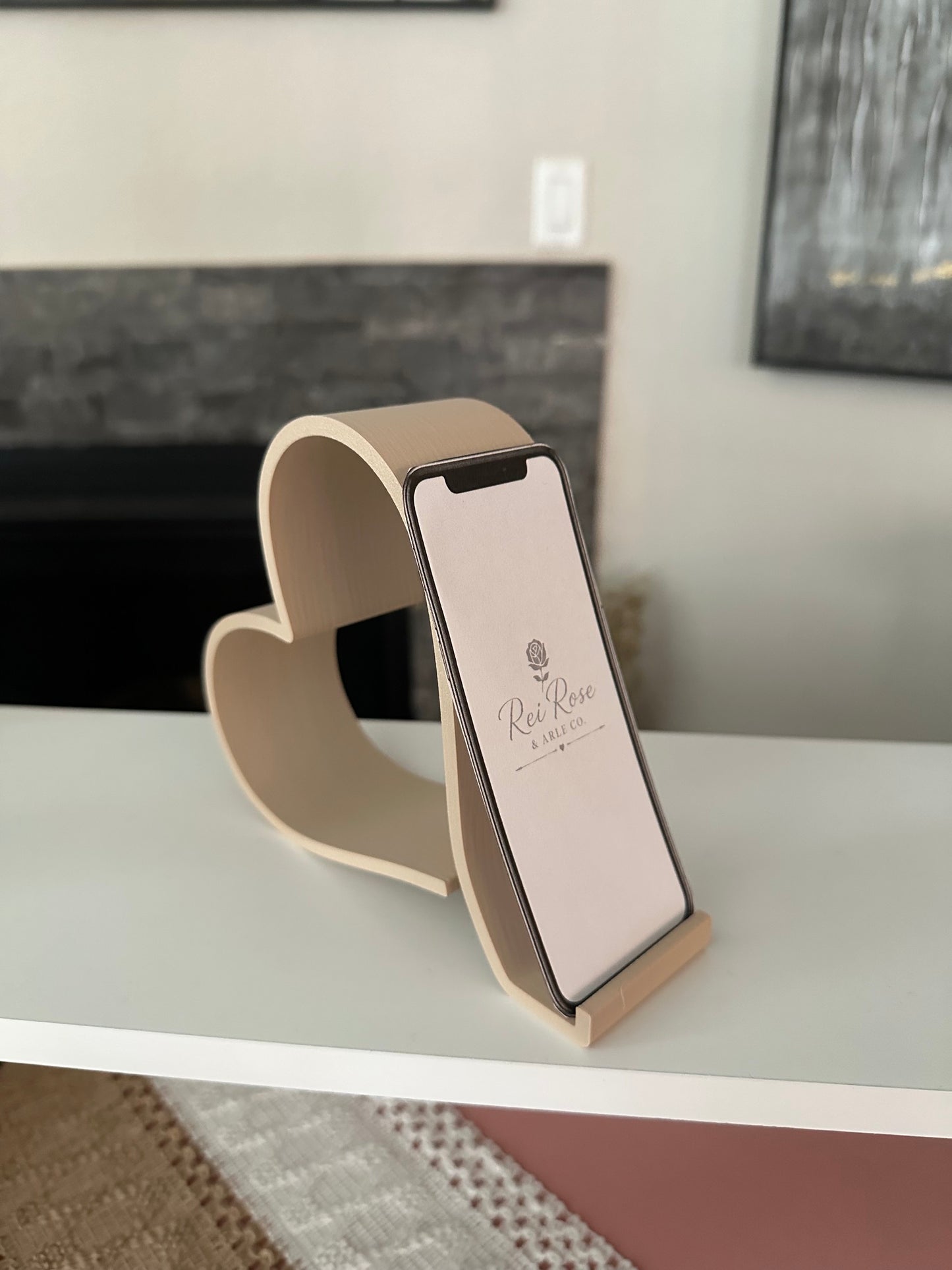 📱 Heart Cell Phone Holder