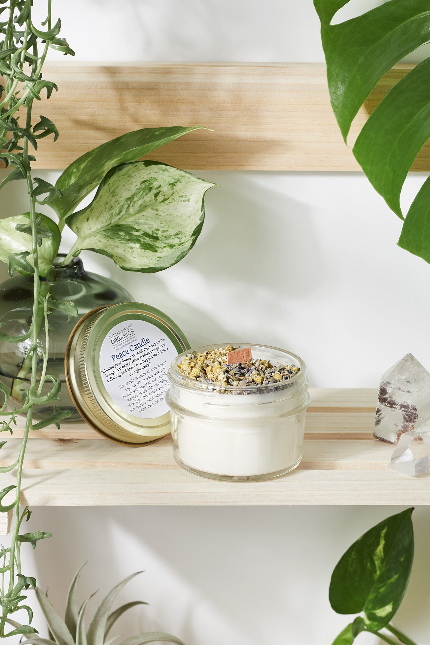 🕯️🌹 PEACE / SERENITY CANDLE — Lavender & Chamomile Crystal-Infused Intention Candle